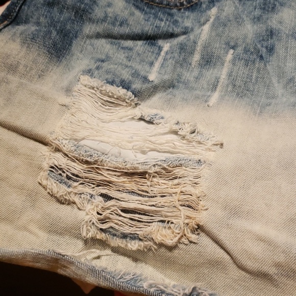 Acid wash dip dyed distressed high waisted shorts - Picture 2 of 4